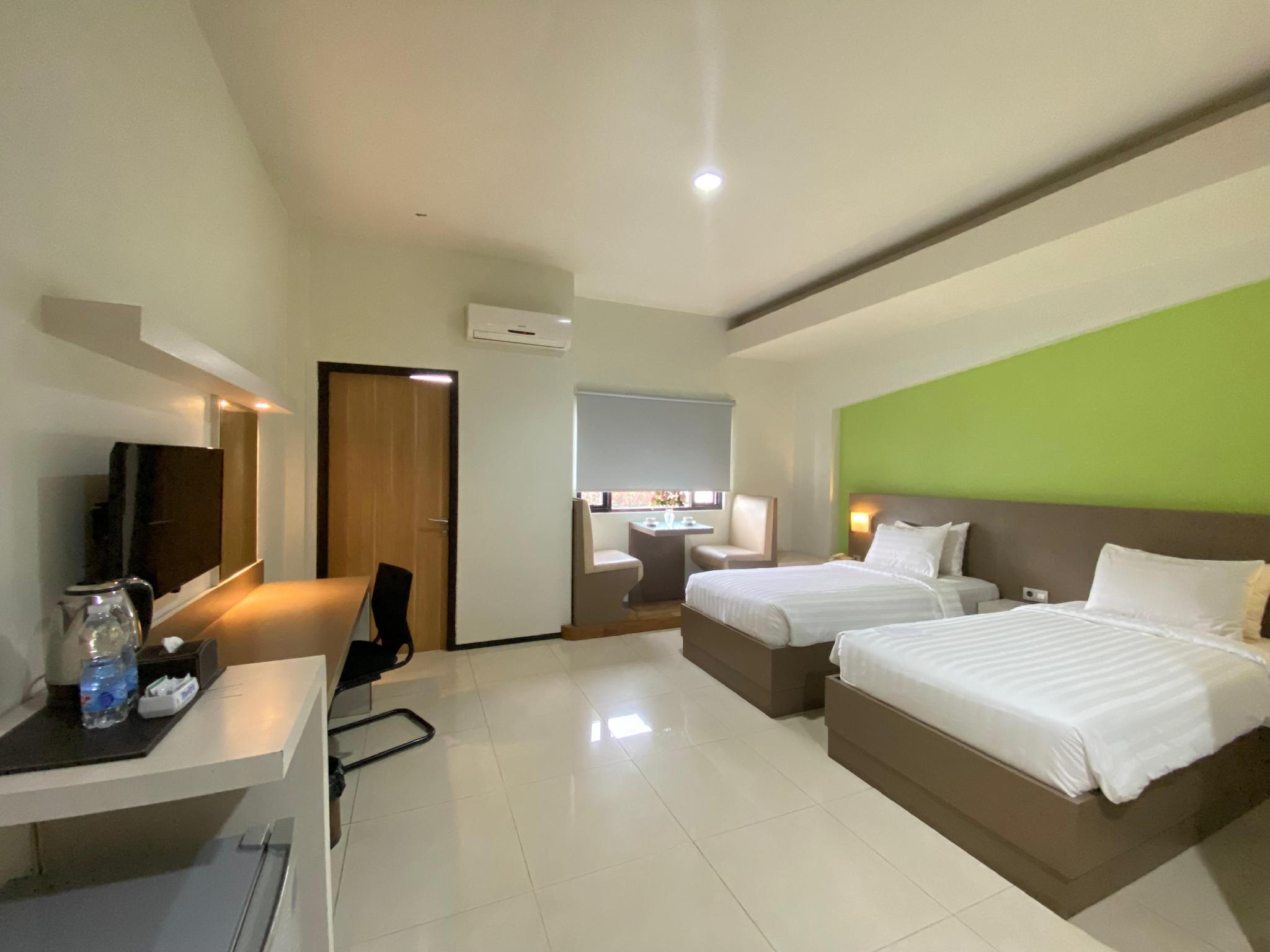Business, Twin Beds