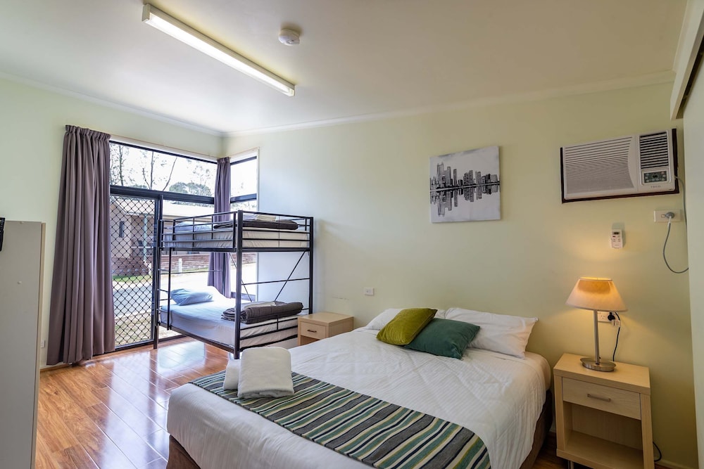 Family, Studio, Cabin, Double and Bunk Bed, Pet Friendly