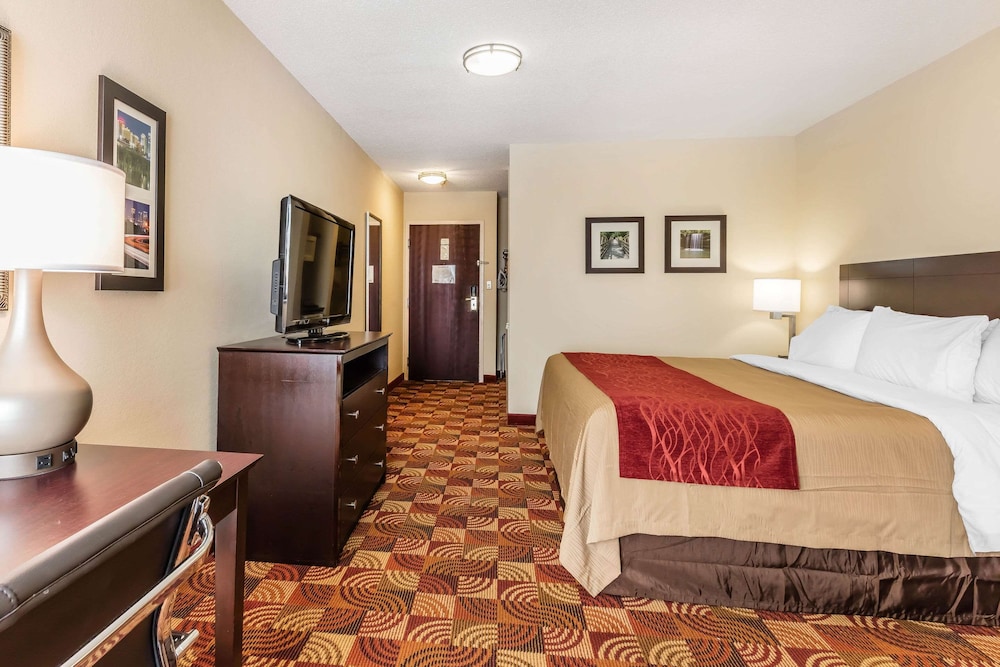 Comfort Inn & Suites Jasper Hwy 78 West 10/26
