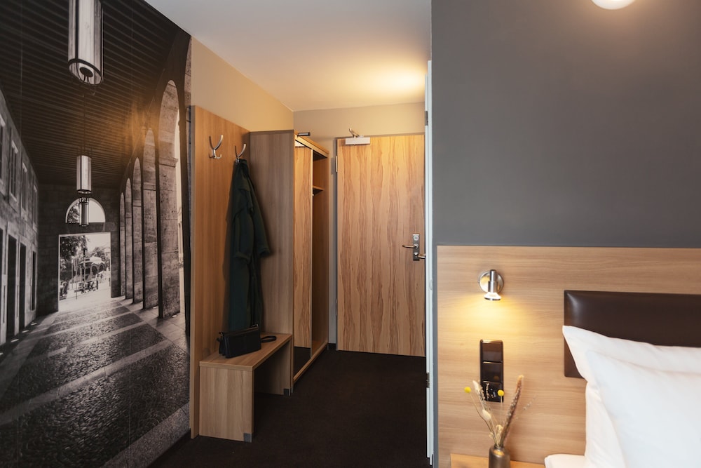 Garner Hotel Stuttgart - Zuffenhausen By IHG 26/61
