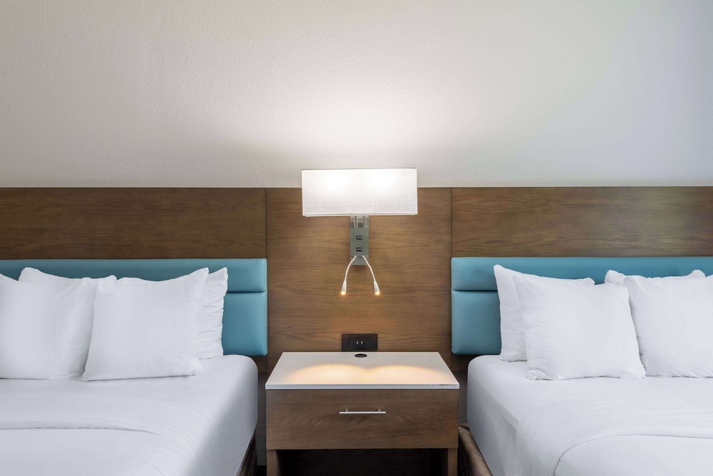 TRYP by Wyndham Tallahassee North I-10 Capital Circle 28/63
