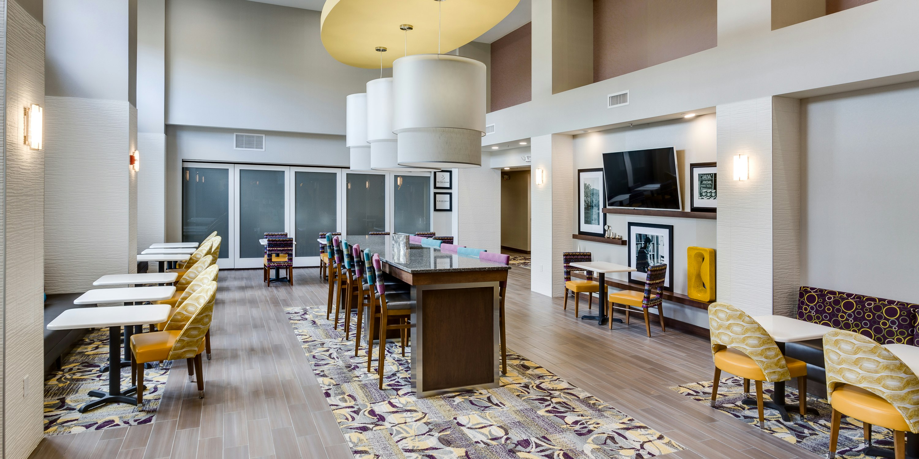 Hampton Inn and Suites Knoxville Papermill Drive 28/41