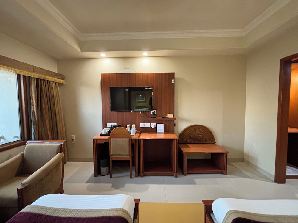 HOTEL PRADEEP 39/55