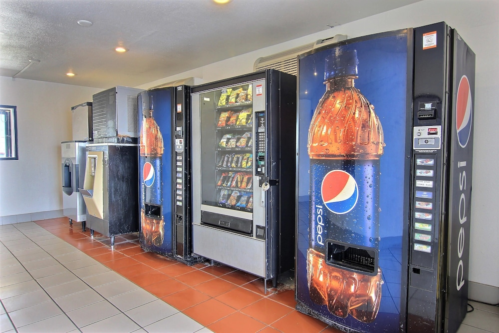 Motel6 Corpus Christi, TX - East - North Padre Island 37/58