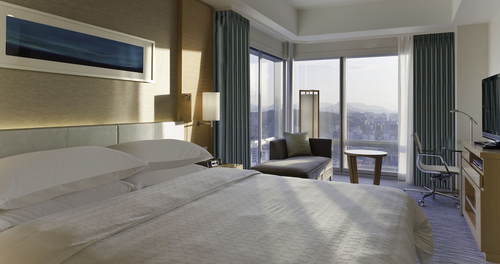 Sheraton Grand Hiroshima Hotel 13/44