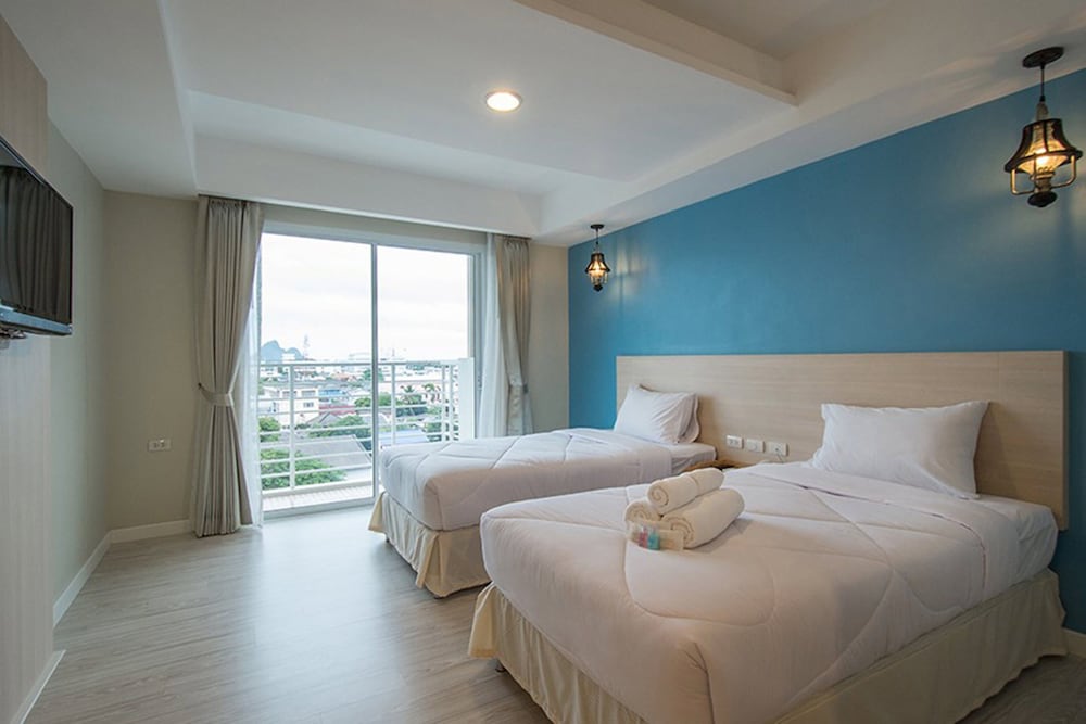 STANDARD, KING BED