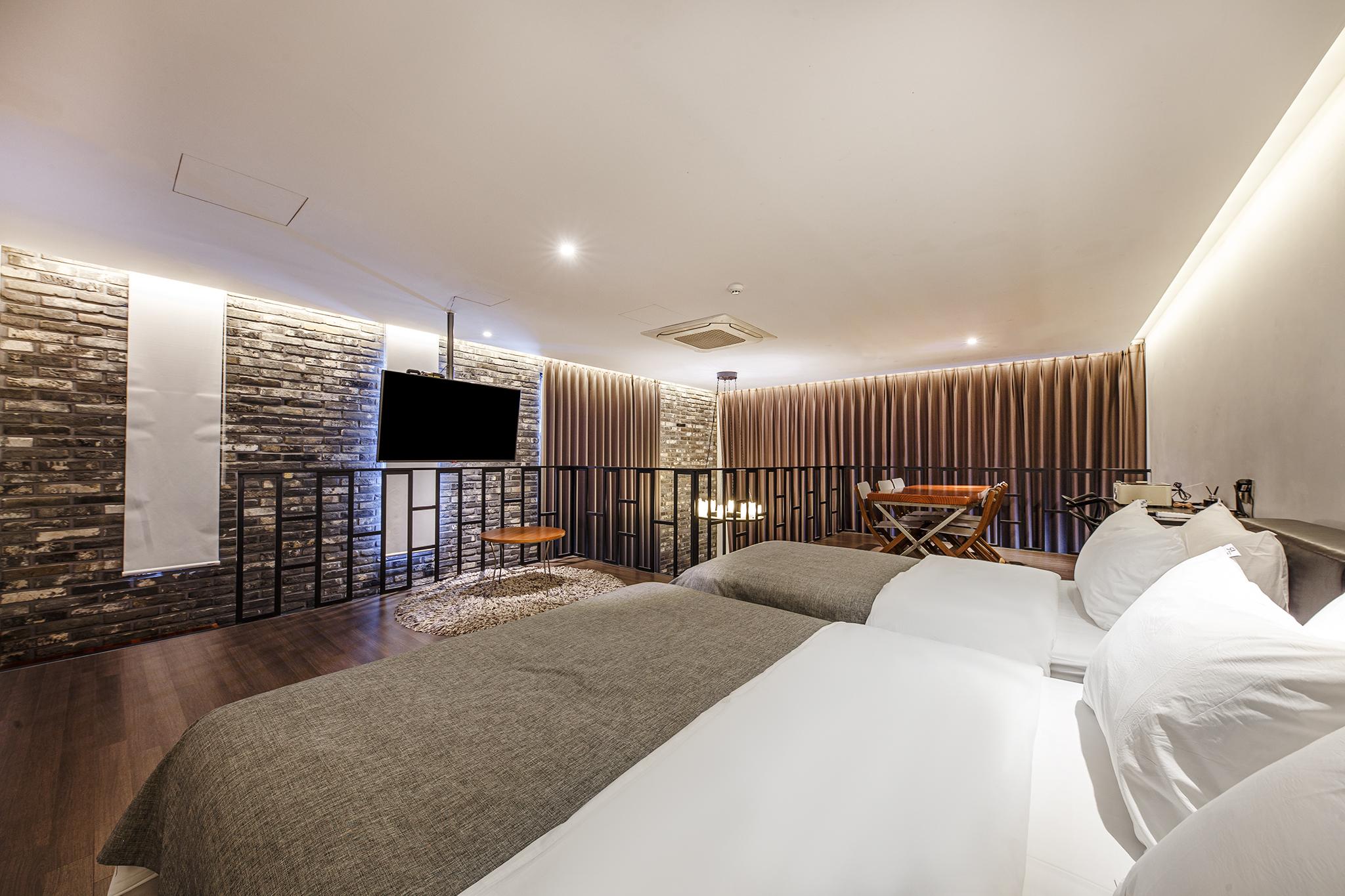 Penthouse, 2 Queen Beds
