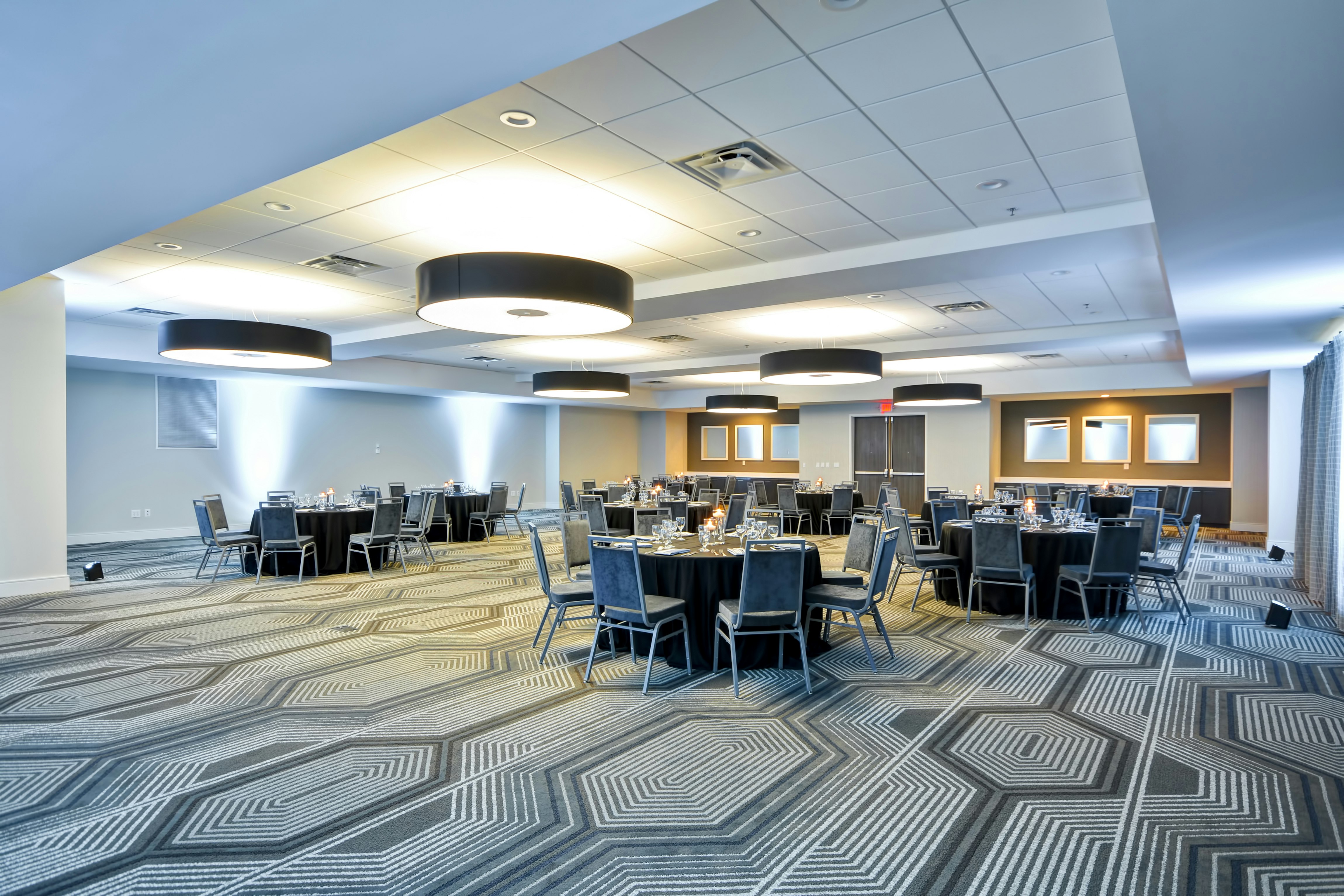 Embassy Suites Charlotte 73/73