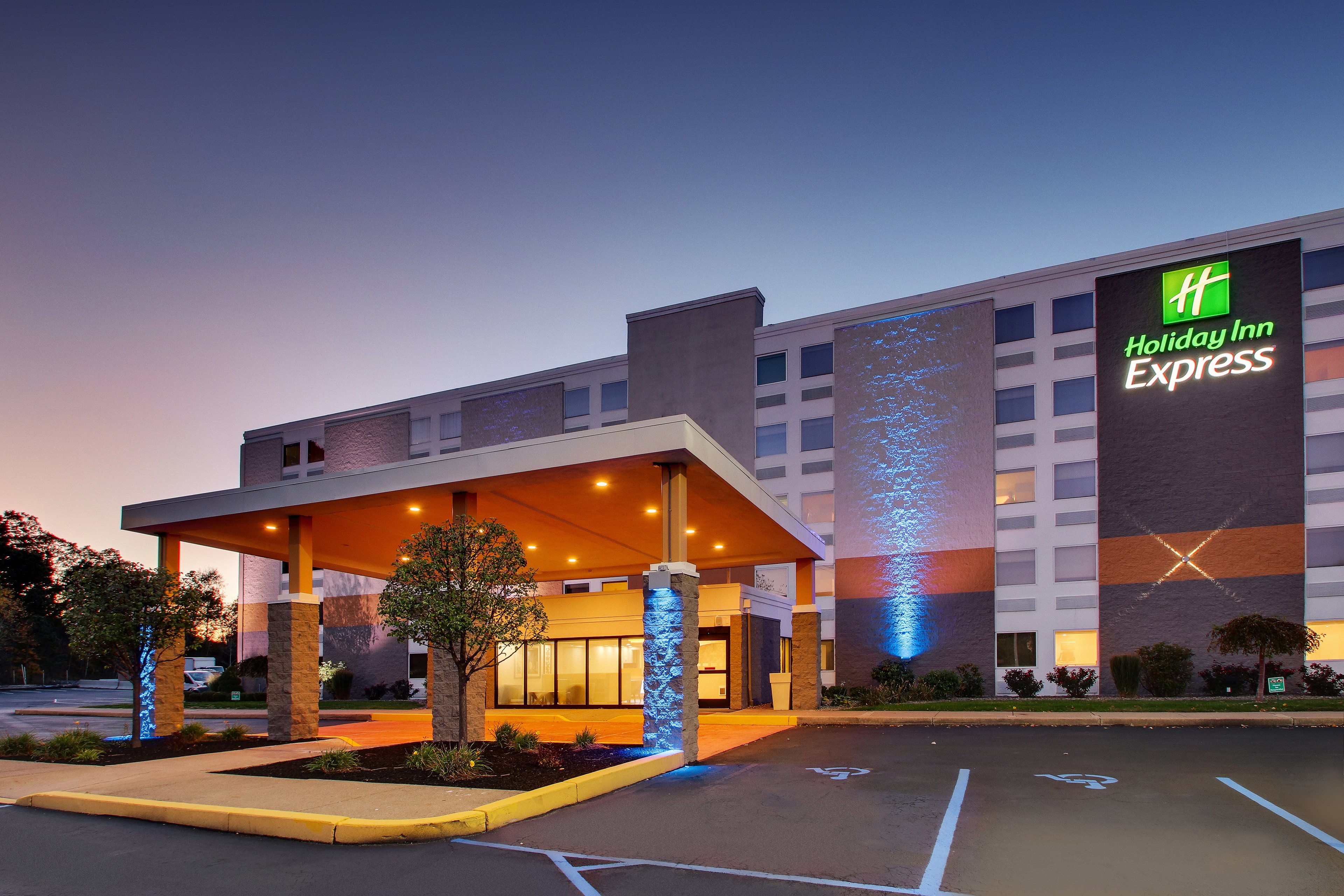 HOLIDAY INN EXPRESS PITTSTON SCRANTON AIRPORT 2/54