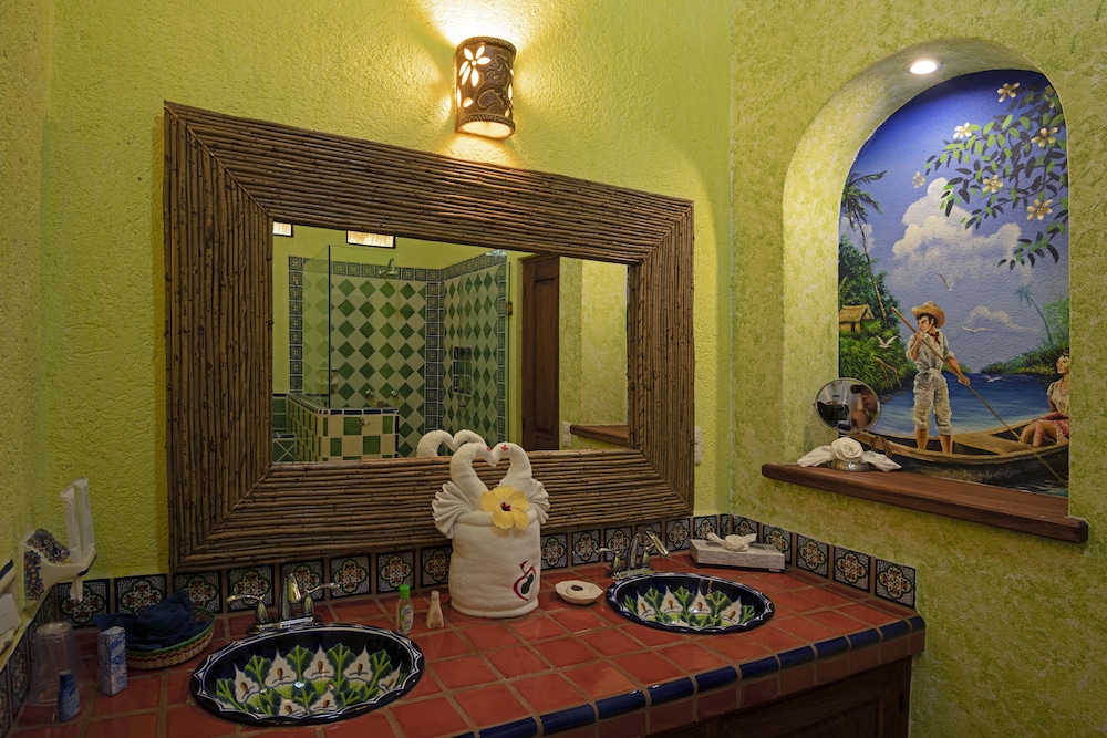 El Corazon Resort 13/48