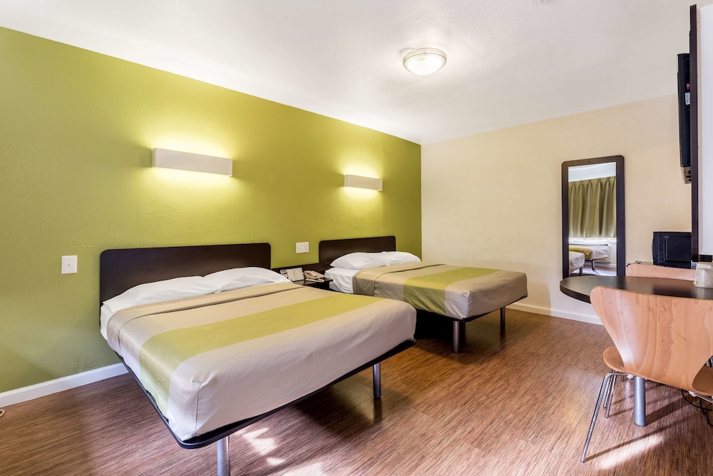 Motel6 San Rafael, CA 19/38