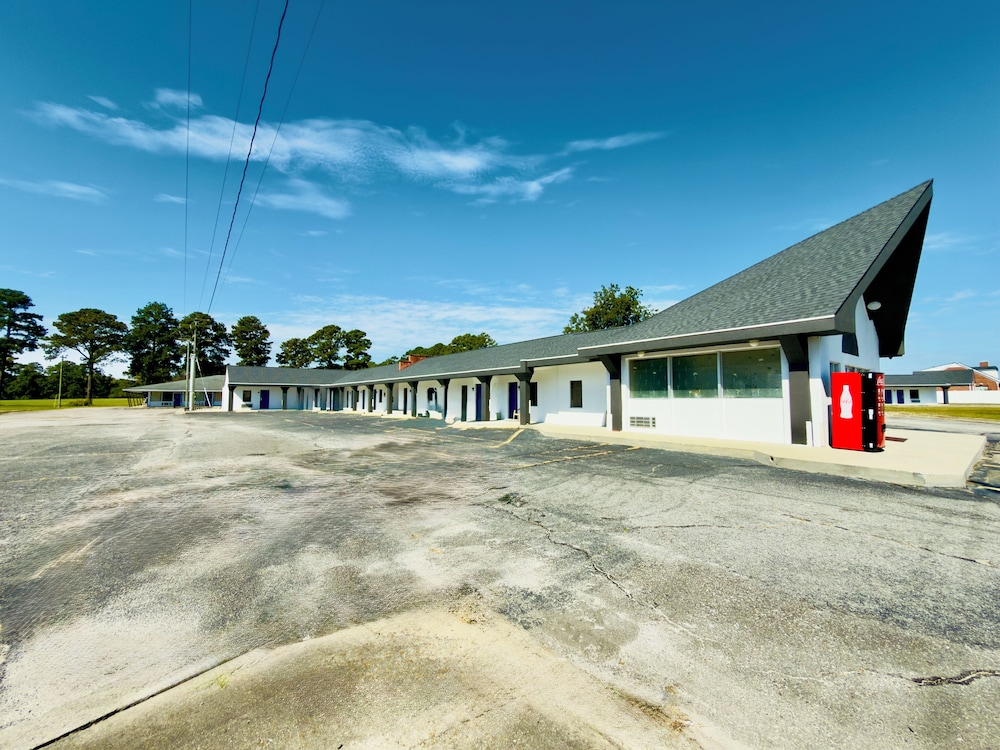 Motel 6 Williamston, NC - Highway 17 50/61