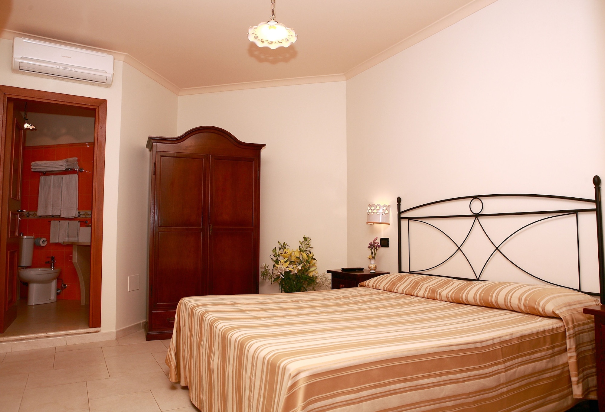 Economy, Triple, 1 Double and 1 Single Bed, No Window