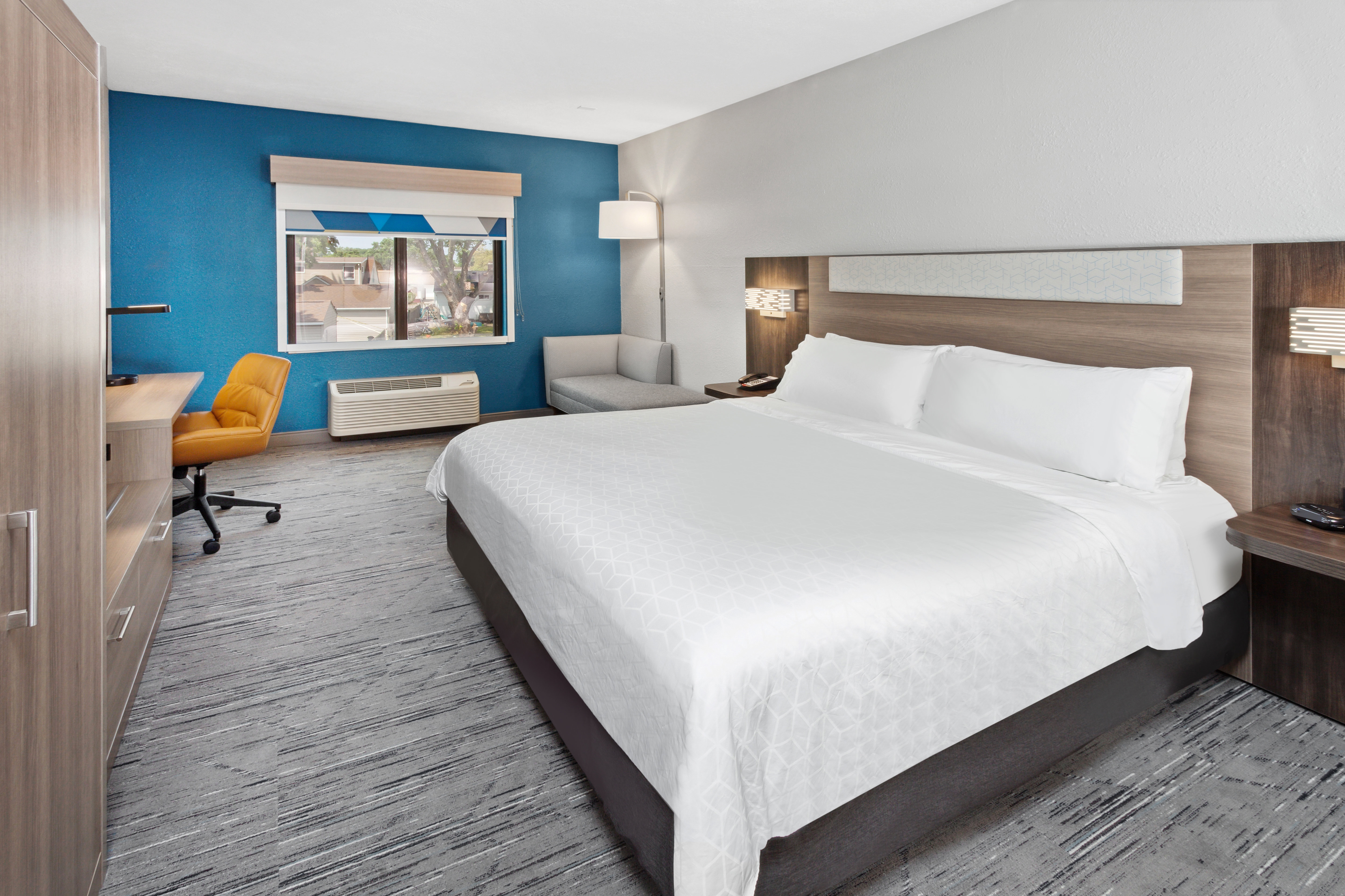 Holiday Inn Express Cleveland Airport Brookpark 21/50