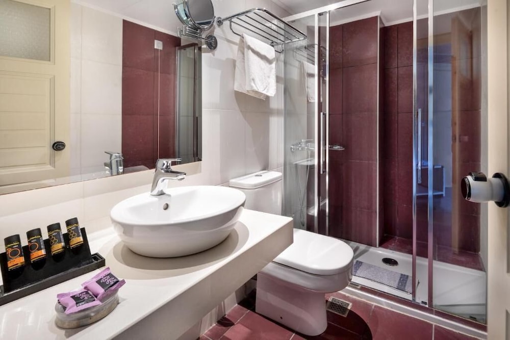 Elena Hotel 45/51