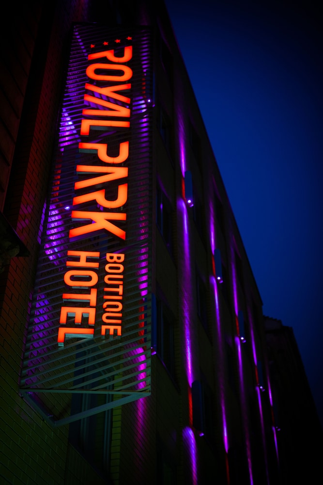 Royal Park Boutique Hotel 4/59