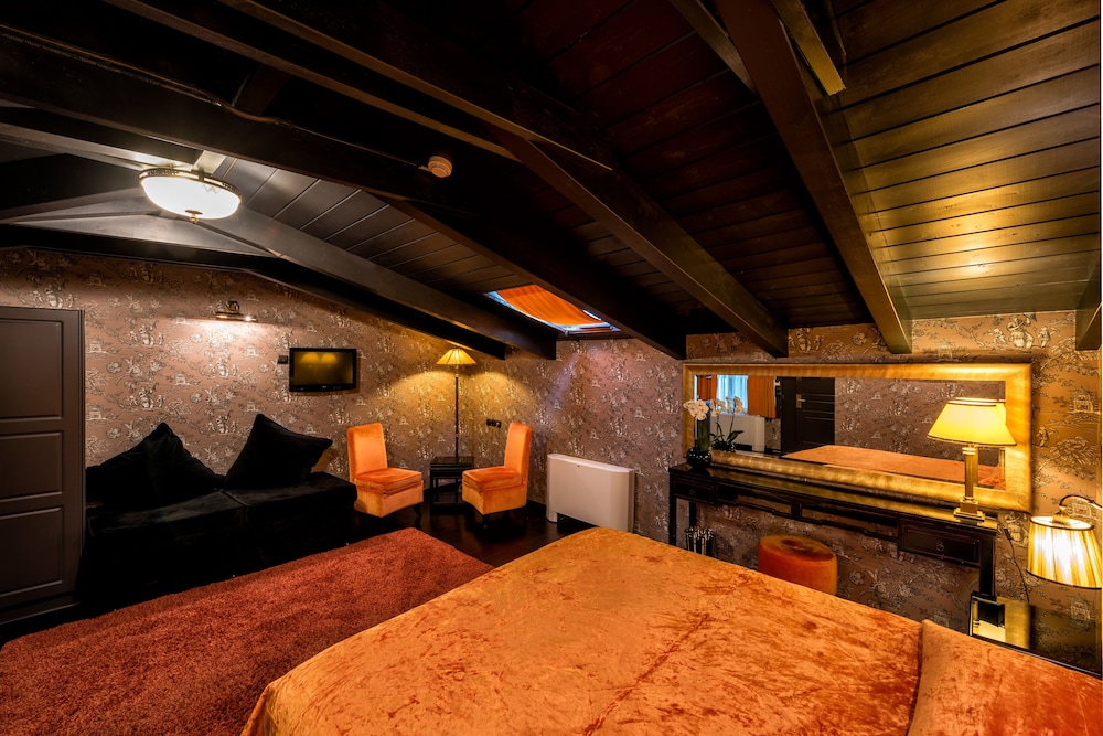 Maison Grecque 49/61