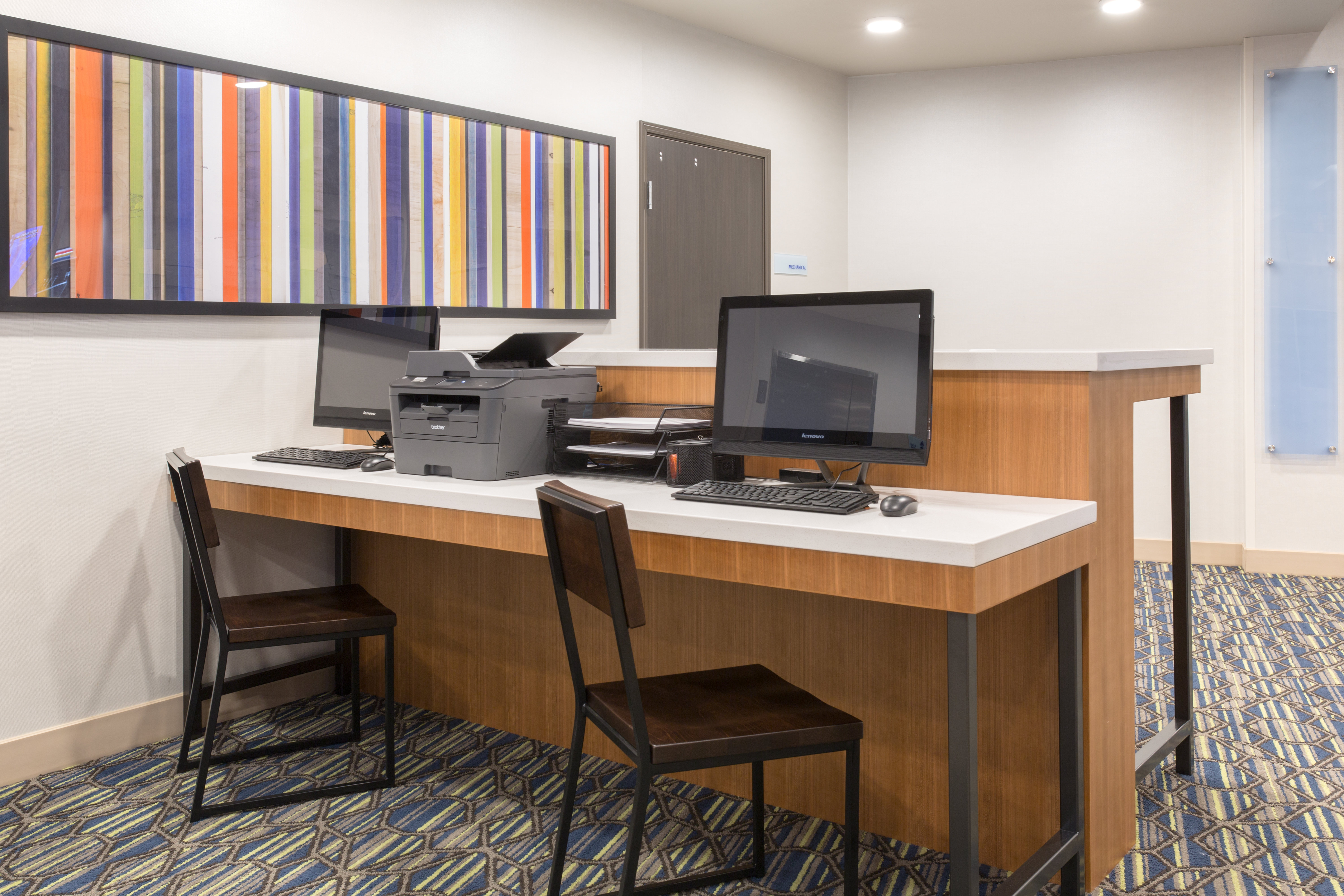 Holiday Inn Express And Suites Lincoln I 80 55/60