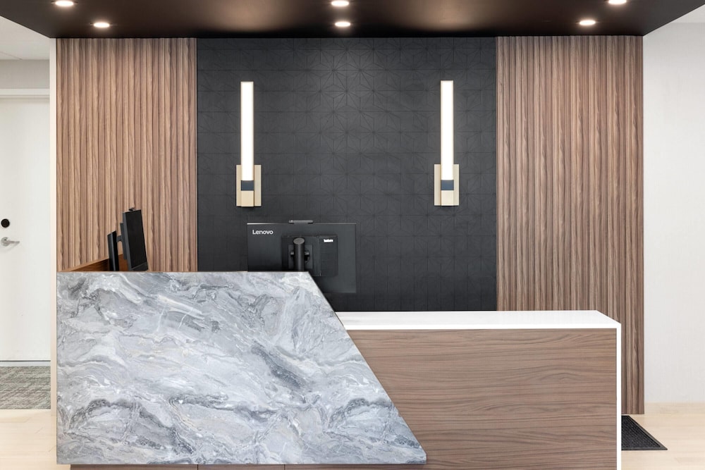 Hawthorn Extended Stay by Wyndham Alpine 13/49