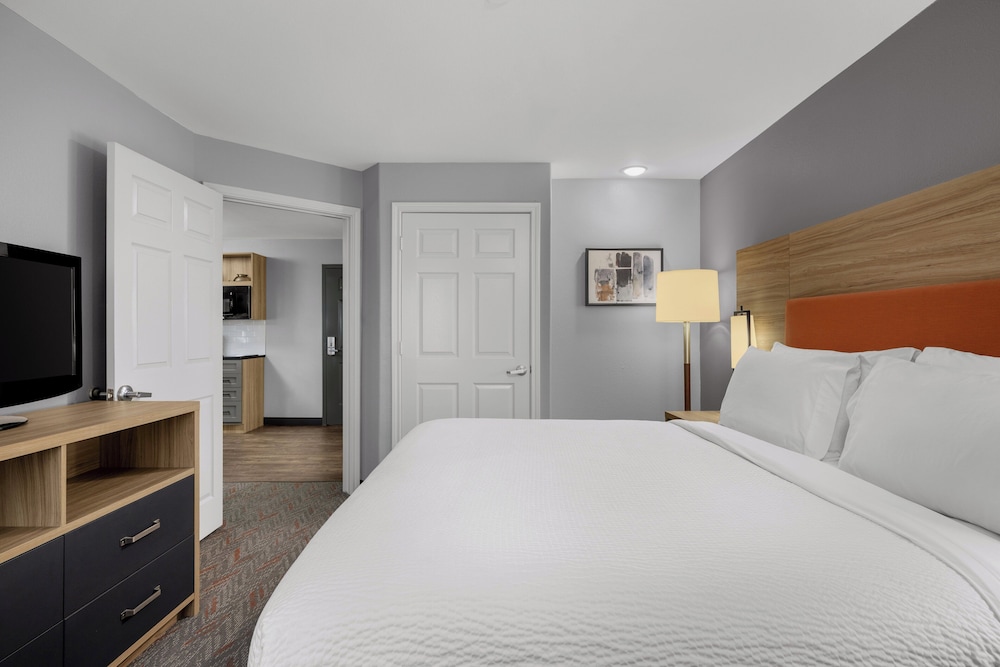 Candlewood Suites Hotel Texas City 15/53