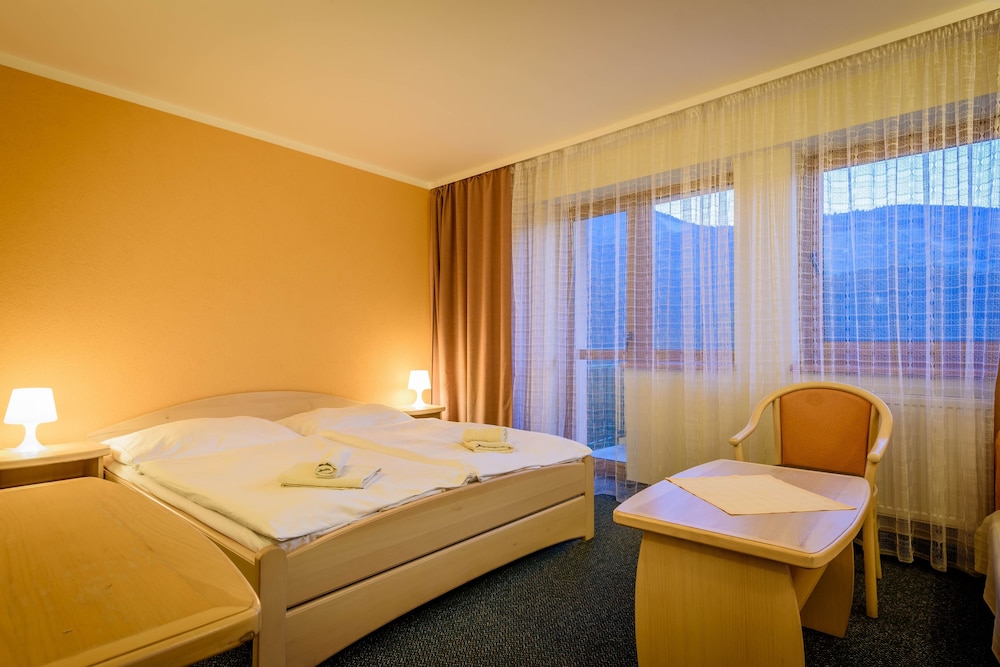 Hotel Boboty 7/39