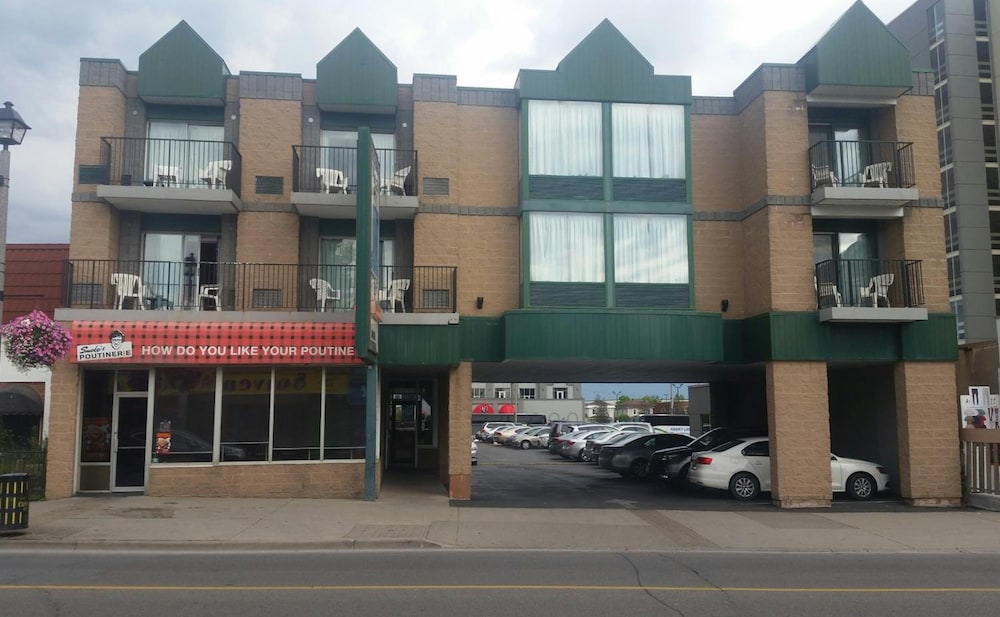 Victoria Motor Inn 28/31