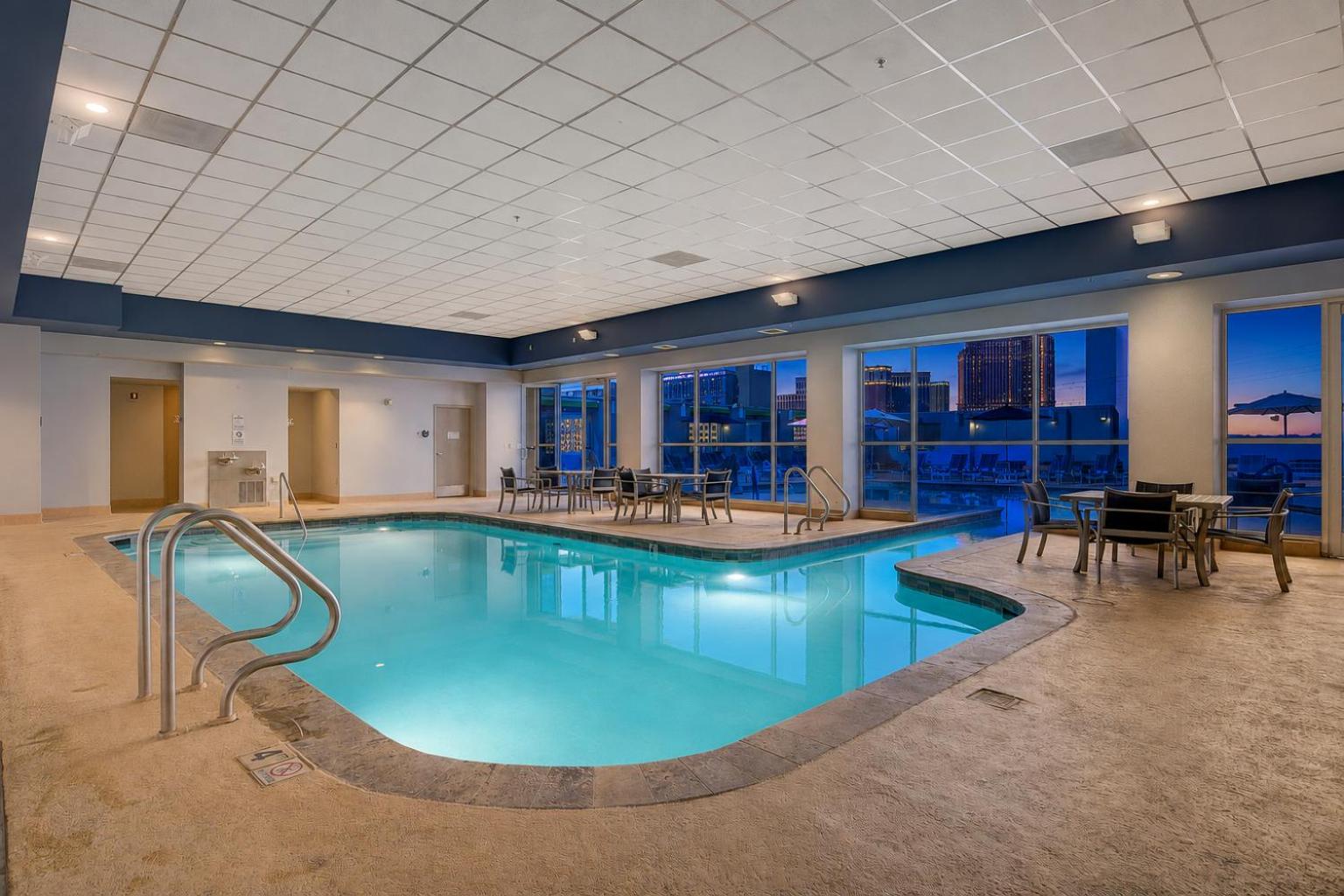 Luxury 1BD/1BTH Suite at Platinum Hotel STRIP VIEW 24/50