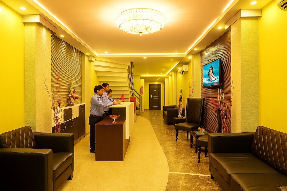 HOTEL TJS ROYALE 27/44