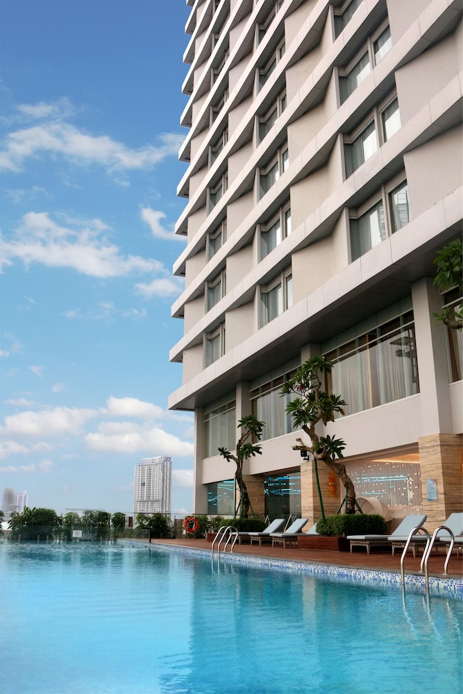 Vasa Hotel Surabaya 4/84