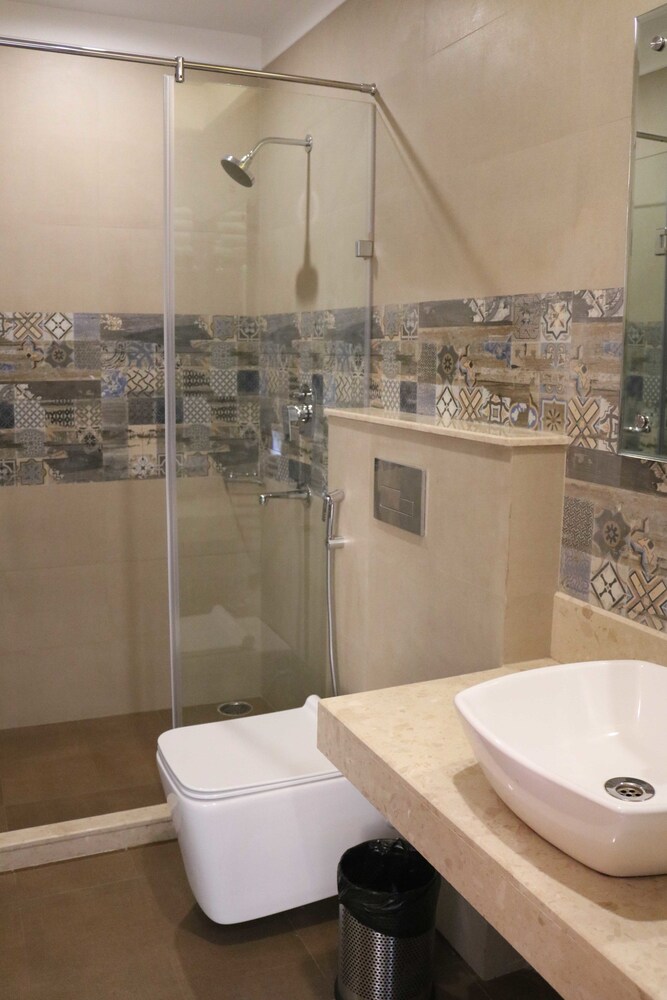 Hotel Yelchiko 22/23