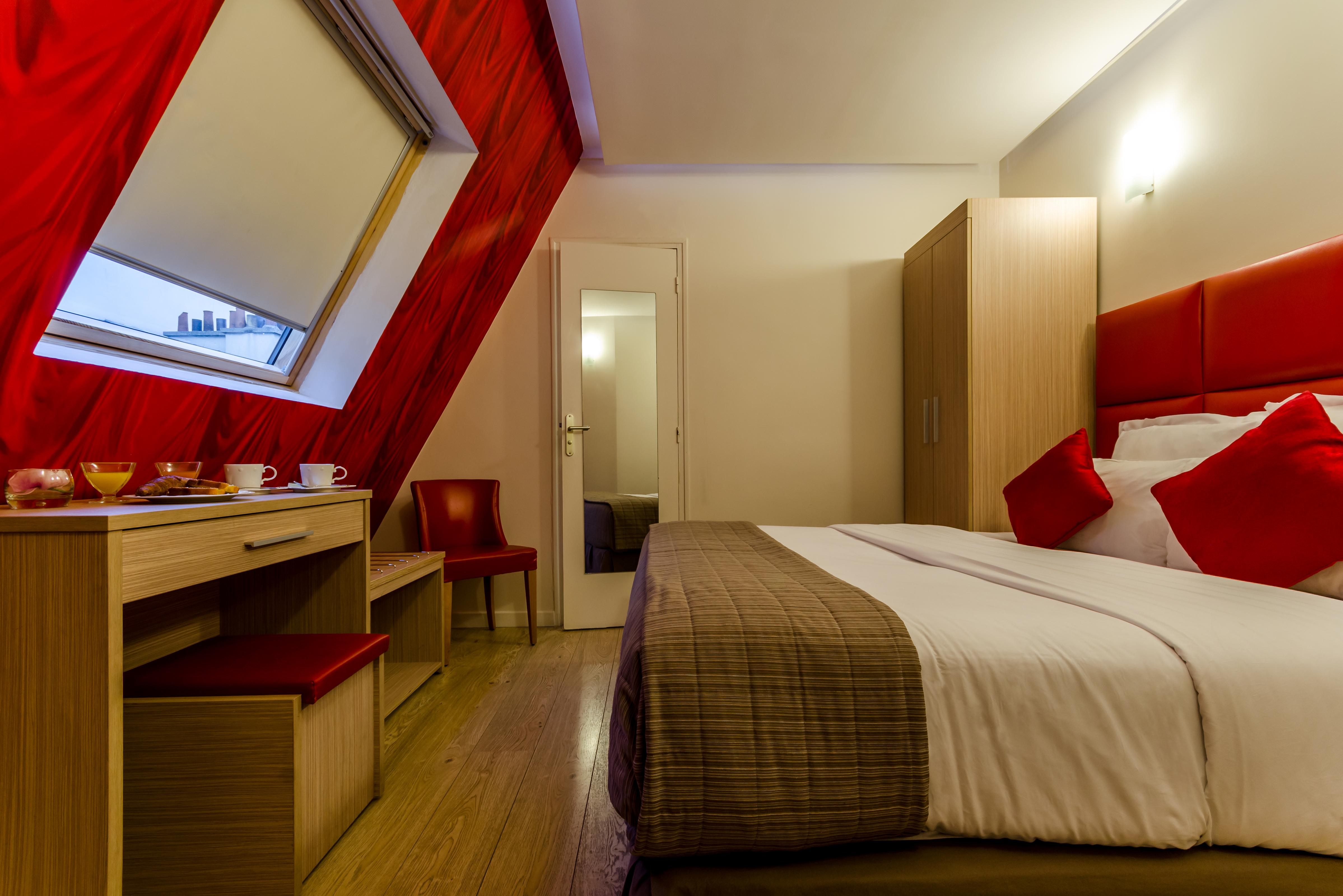STANDARD, DOUBLE BED
