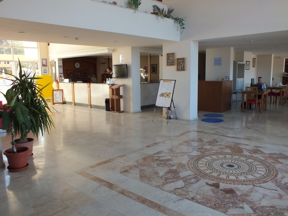 Tuntas Family Suites Kusadasi 4/41