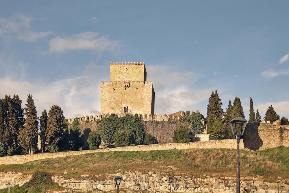 Parador De Ciudad Rodrigo 45/50
