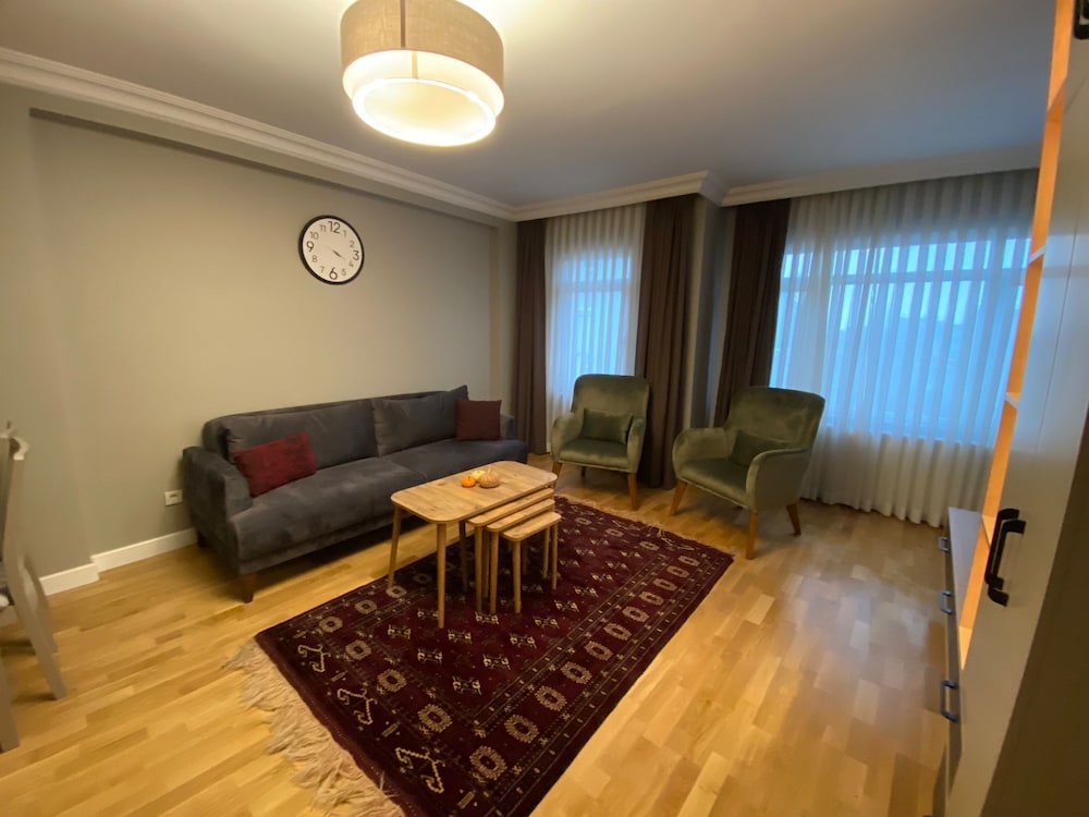 Triada Otel 56/76