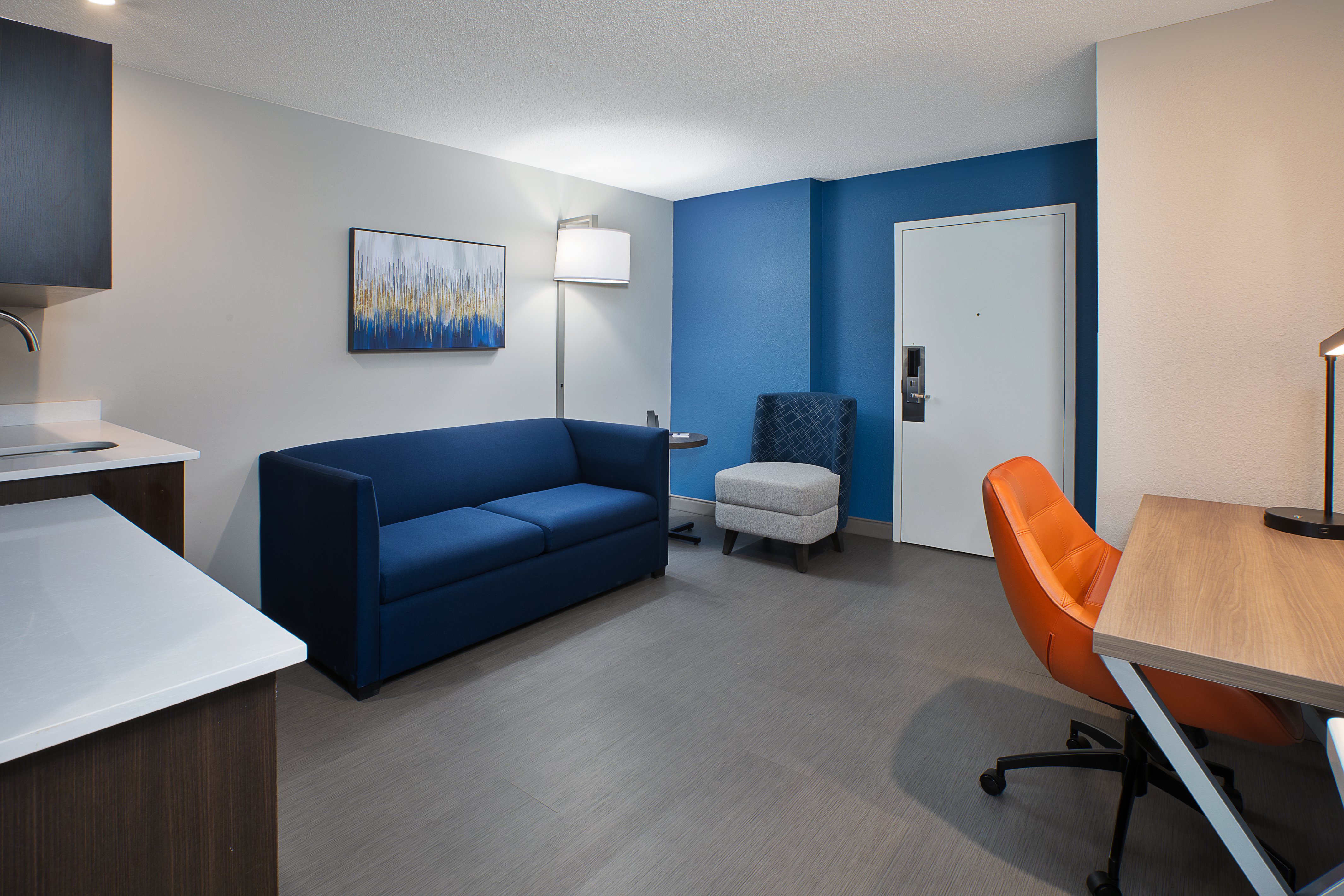 Holiday Inn Express Suites Fredericton 56/76