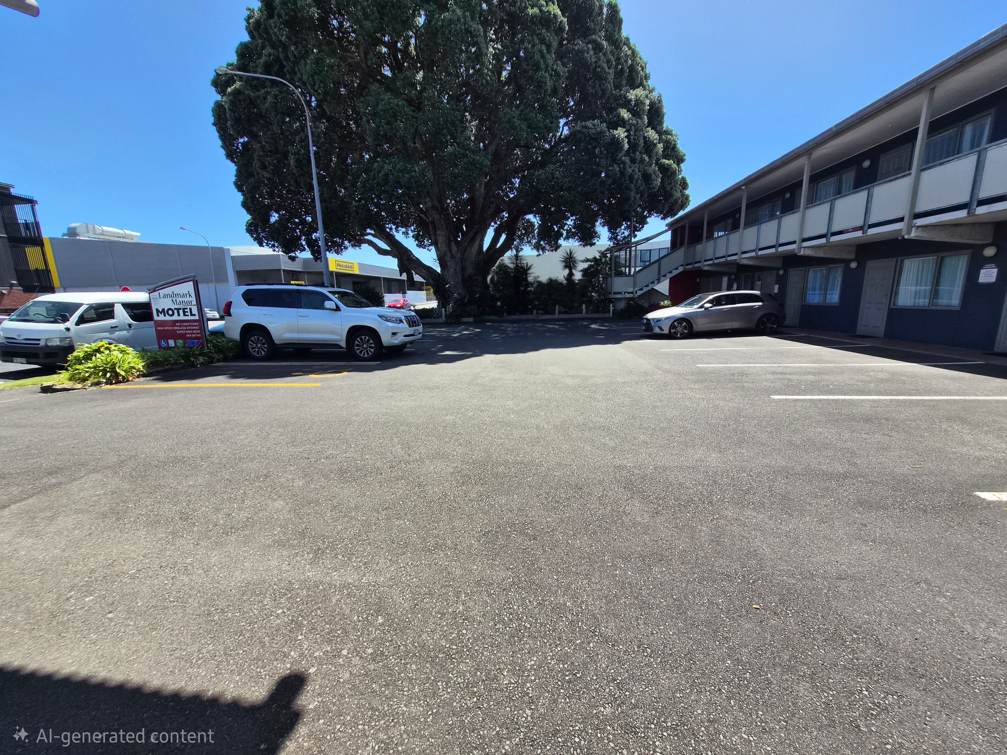 Landmark Manor Motel 7/8