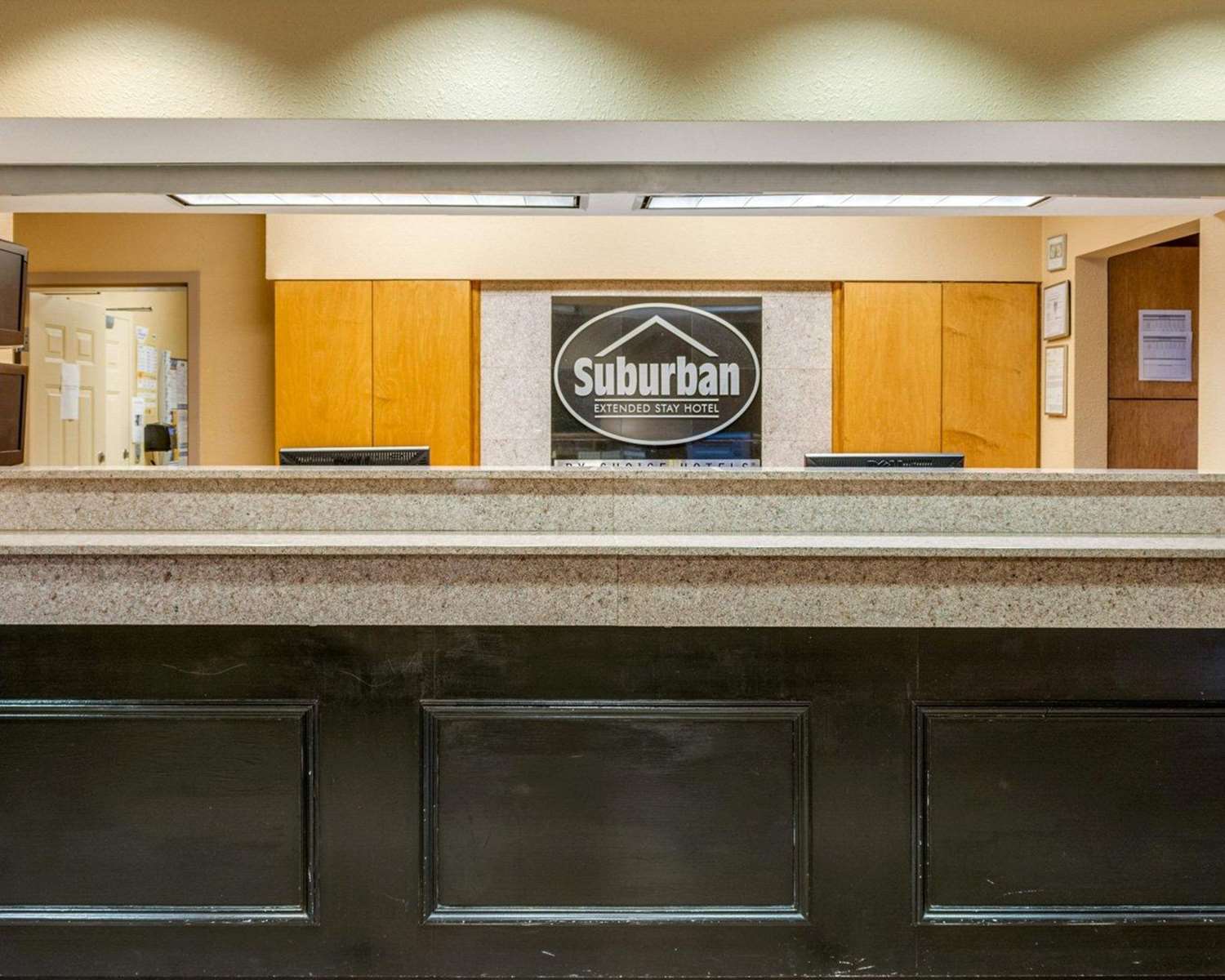 Suburban Studios Avondale LA 1/16