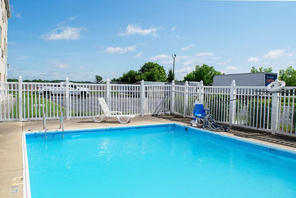 Motel6 Seymour, IN - North 49/51