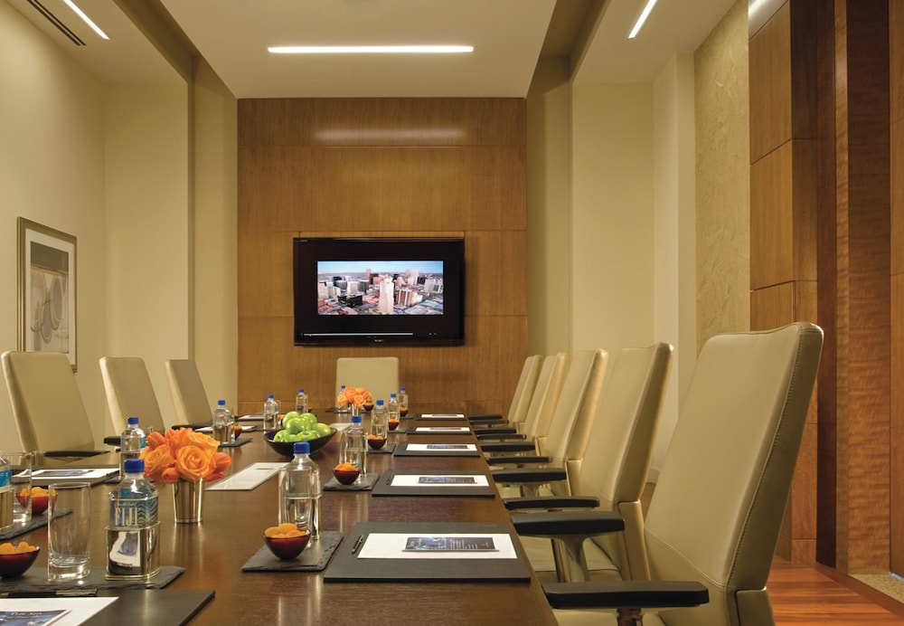 Four Seasons Hotel Denver 42/50