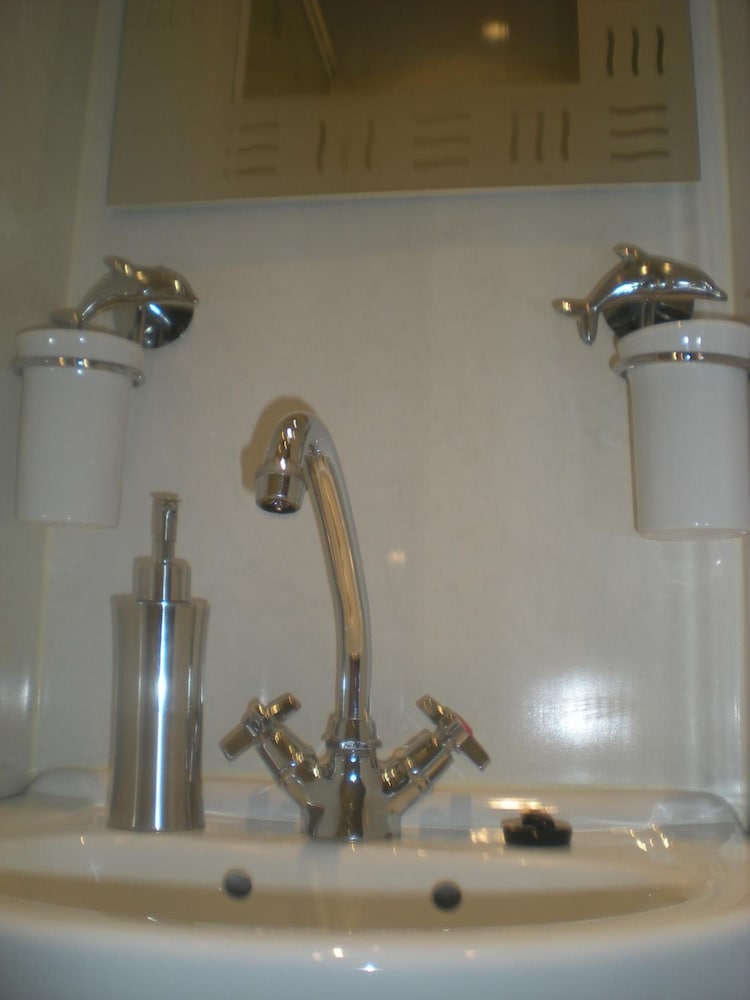 Elmswood Guest House 23/48