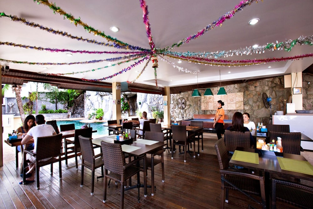 C N Resort And Spa 29/44
