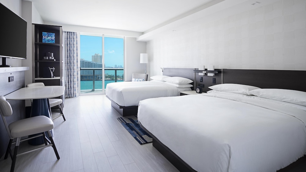 ROOM, 2 QUEEN BEDS, BAY VIEW, BALCONY