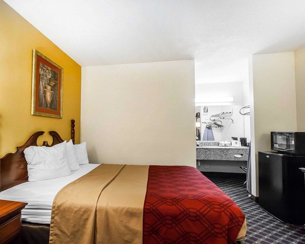 Econo Lodge Dyersburg I-155 13/27