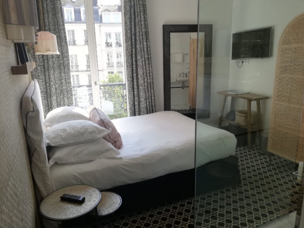 HOTEL EMILE 39/49