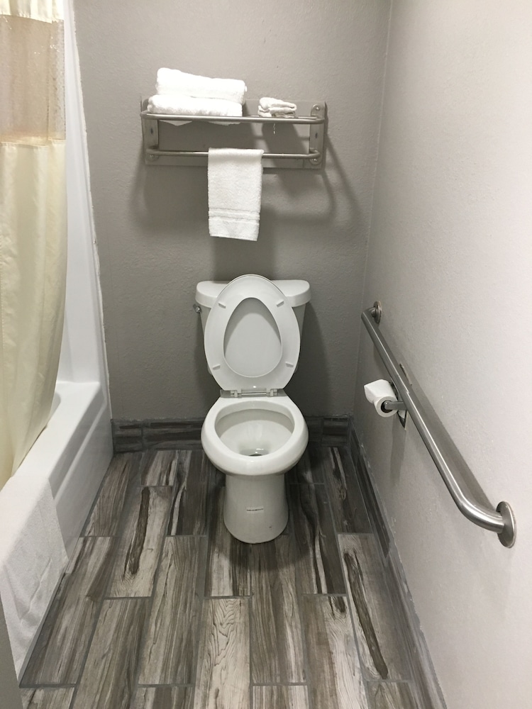 Jameson Inn Winder 33/60