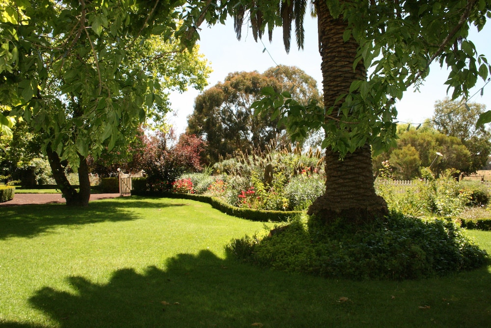 QUAMBY HOMESTEAD 38/42