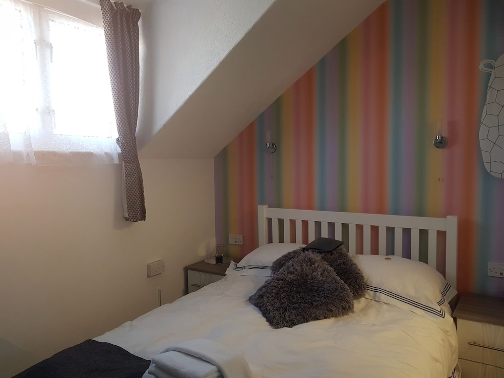 Sheron House Bed &amp; Breakfast 20/50