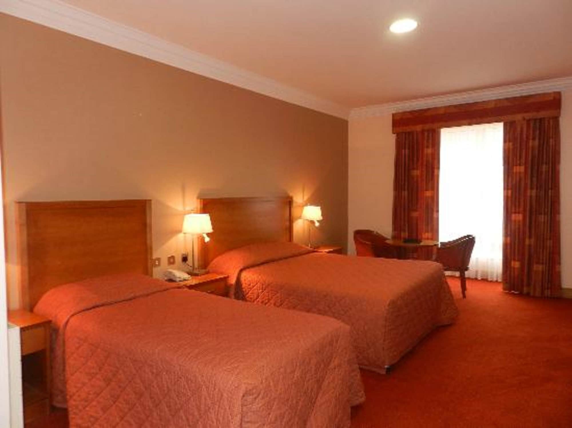 ROOM, TRIPLE