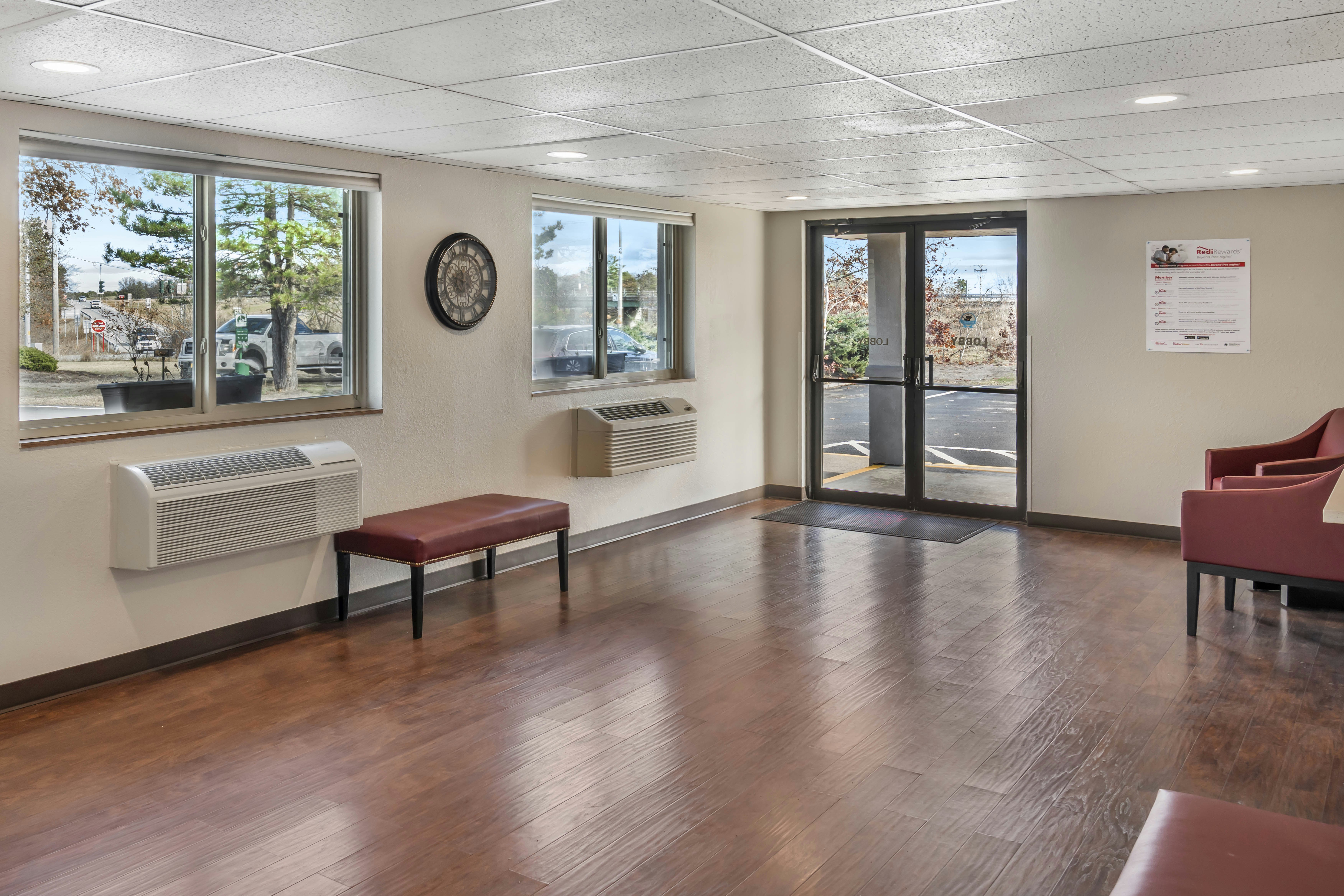 Super 8 by Wyndham Queensbury Glens Falls/Lake George Area 11/17