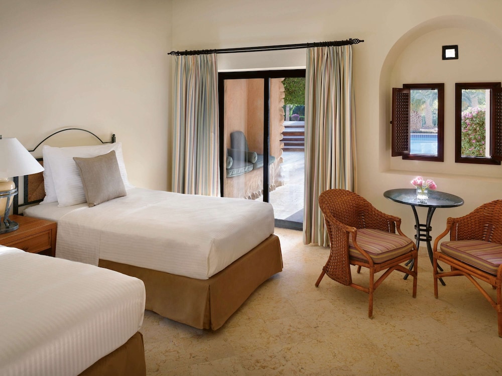 Movenpick Resort and Spa Dead Sea 25/75